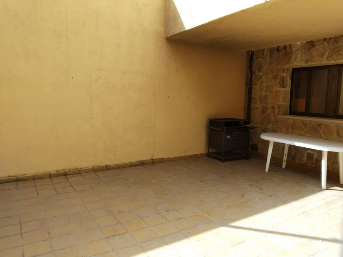 Villa Viv. De Uso Turistico Fuente El Tejo - Casa Ana Burgohondo Exterior foto